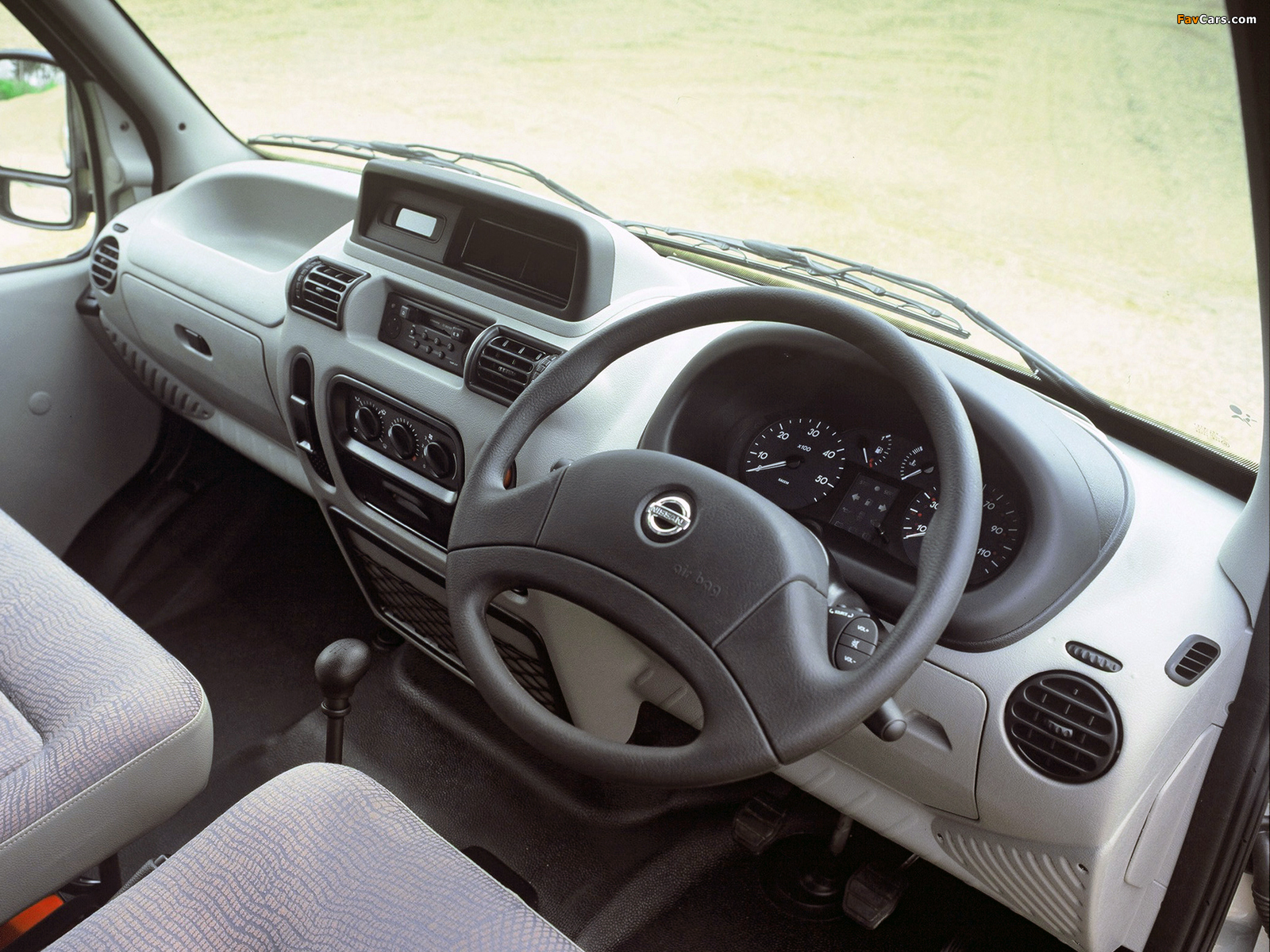 Nissan Interstar Van UK-spec 2001–03 images (1600 x 1200)