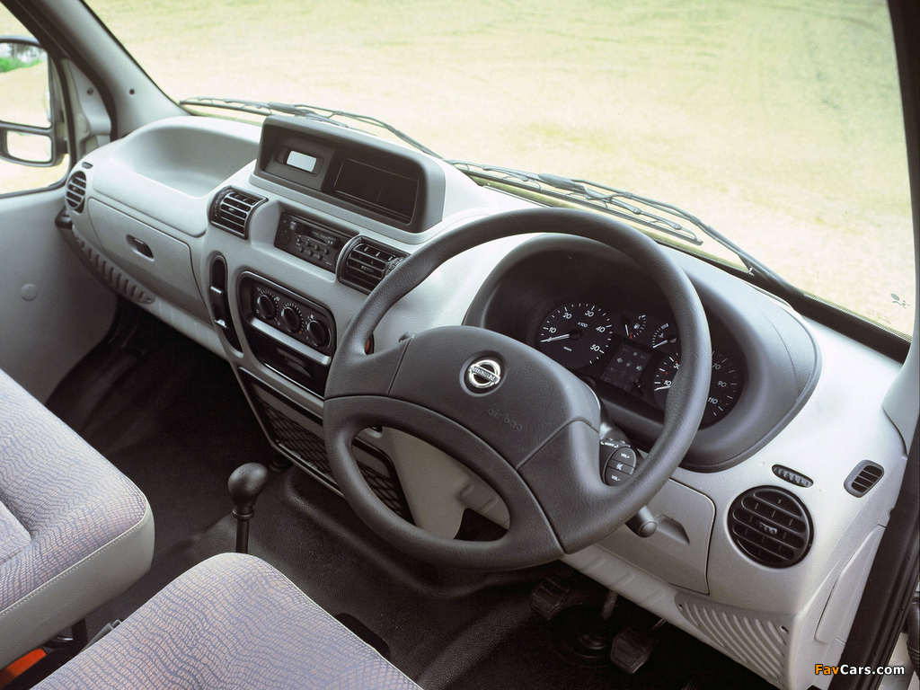 Nissan Interstar Van UK-spec 2001–03 images (1024 x 768)