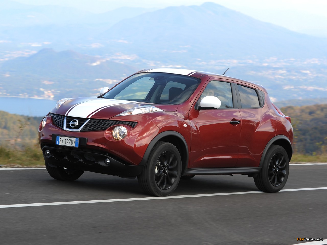 Images of Nissan Juke 190 HP Limited Edition (YF15) 2011 (1280 x 960)