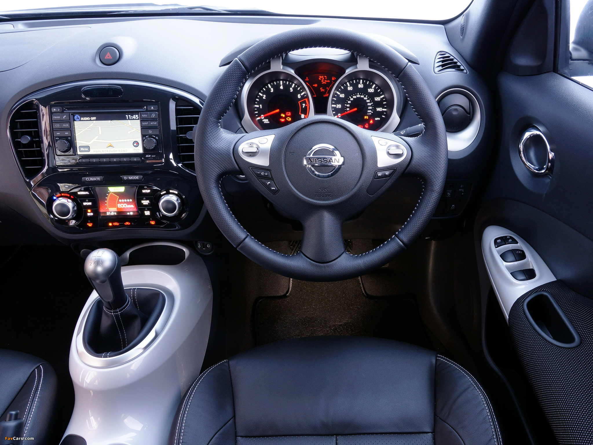 Images of Nissan Juke Shiro UK-spec (YF15) 2012 (2048 x 1536)