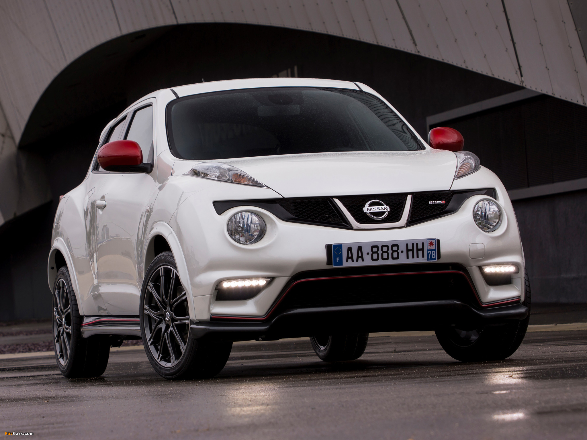 Images of Nissan Juke Nismo (YF15) 2013 (2048 x 1536)