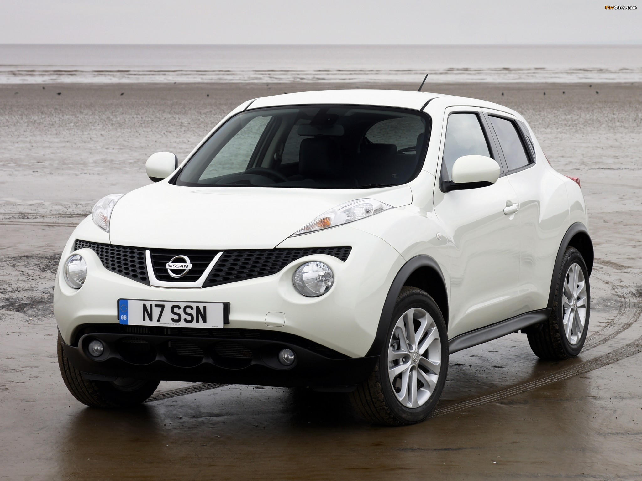 Nissan Juke UK-spec (YF15) 2010 images (2048 x 1536)