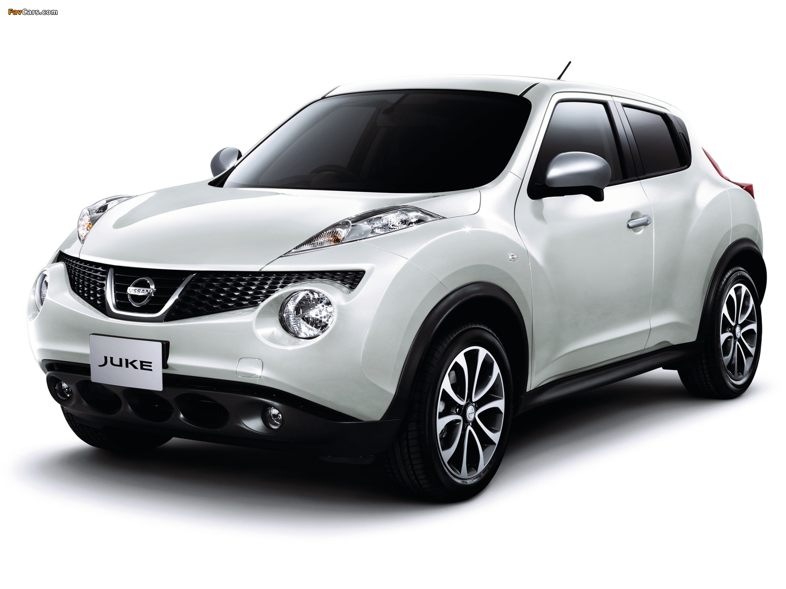 Nissan Juke Premium White Package JP-spec (YF15) 2012 images (1600 x 1200)