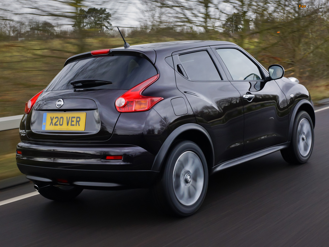 Nissan Juke Shiro UK-spec (YF15) 2012 images (1280 x 960)