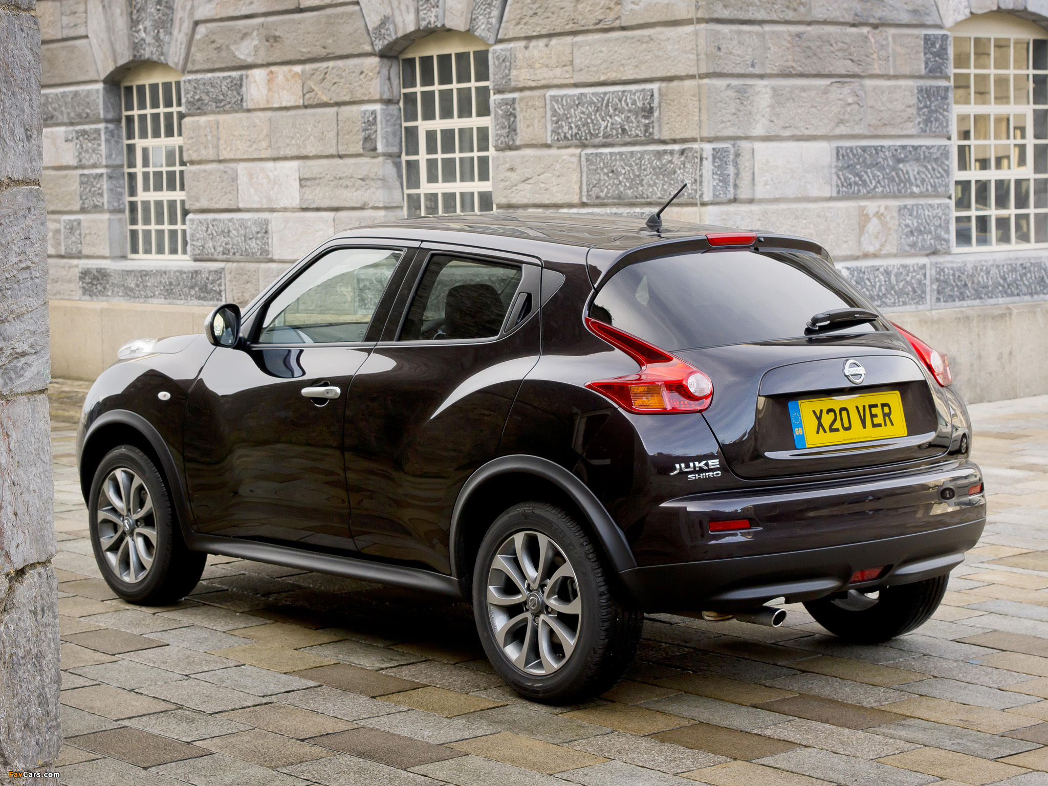 Nissan Juke Shiro UK-spec (YF15) 2012 pictures (2048 x 1536)