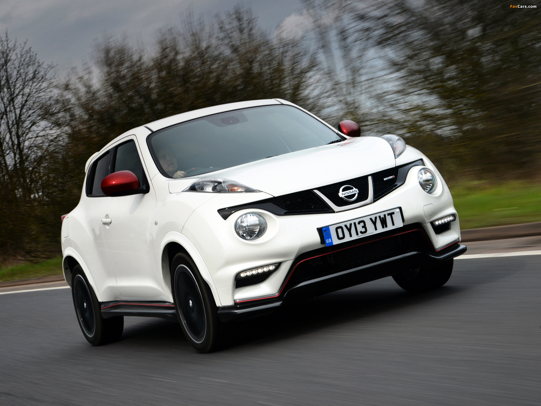 Nissan Juke Nismo UK-spec (YF15) 2013 images (2048 x 1536)