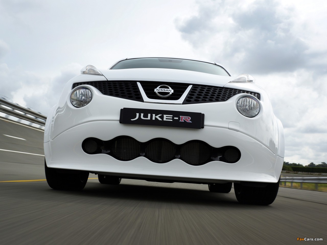 Photos of Nissan Juke-R (YF15) 2012 (1280 x 960)