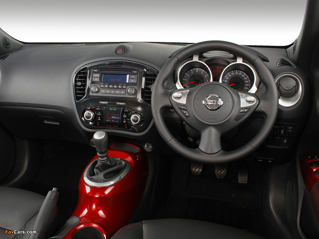 Pictures of Nissan Juke ZA-spec (YF15) 2011 (1024 x 768)