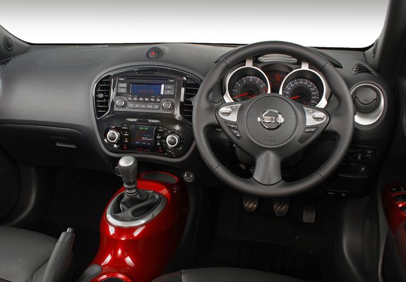 Pictures of Nissan Juke ZA-spec (YF15) 2011
