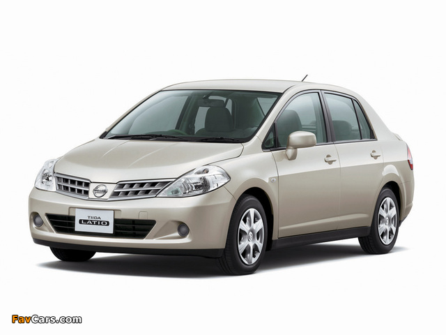 Nissan Tiida Latio JP-spec (SC11) 2008–12 images (640 x 480)