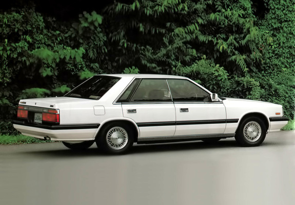 Images of Nissan Laurel Hardtop (C32) 1984–86
