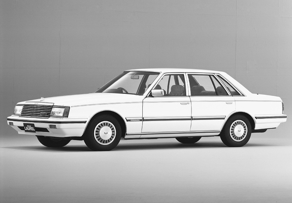 Nissan Laurel Sedan (31) 1982–84 photos
