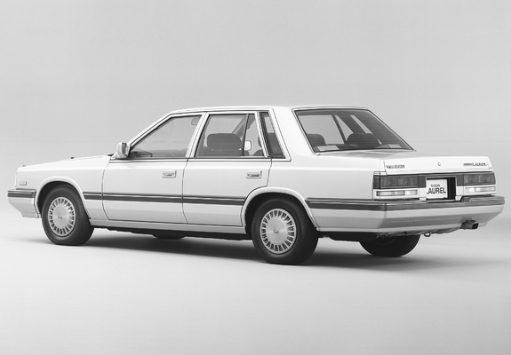 Nissan Laurel Sedan (C32) 1984–86 pictures