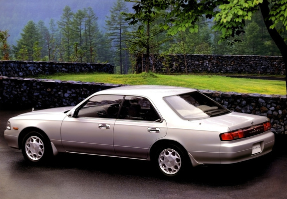 Nissan Laurel (C35) 1997–99 pictures