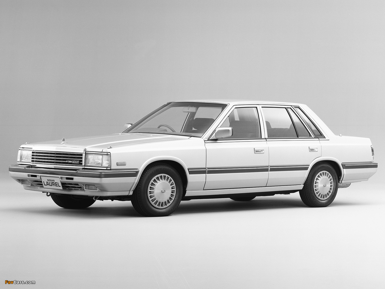 Photos of Nissan Laurel Sedan (C32) 1984–86 (1280 x 960)