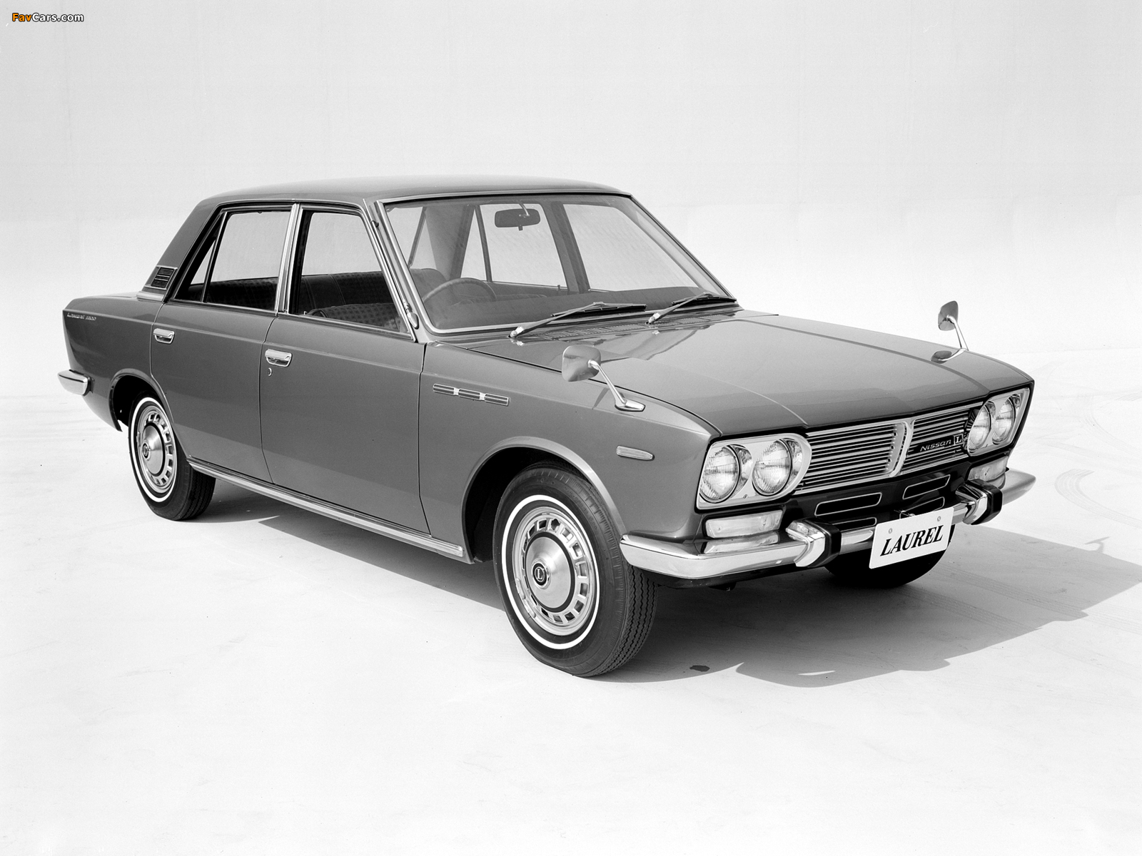 Pictures of Nissan Laurel Sedan (C30) 1968–72 (1600 x 1200)