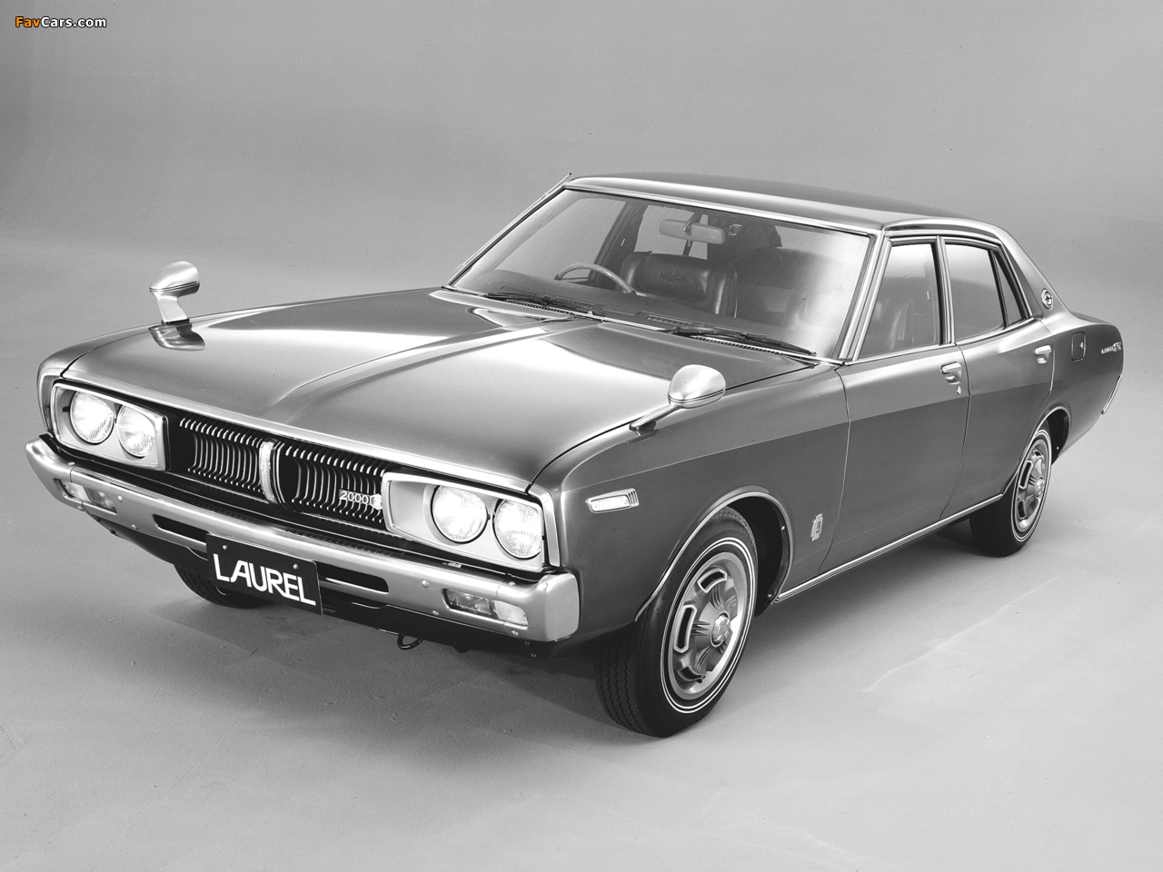 Pictures of Nissan Laurel Sedan (C130) 1974–77 (1280 x 960)
