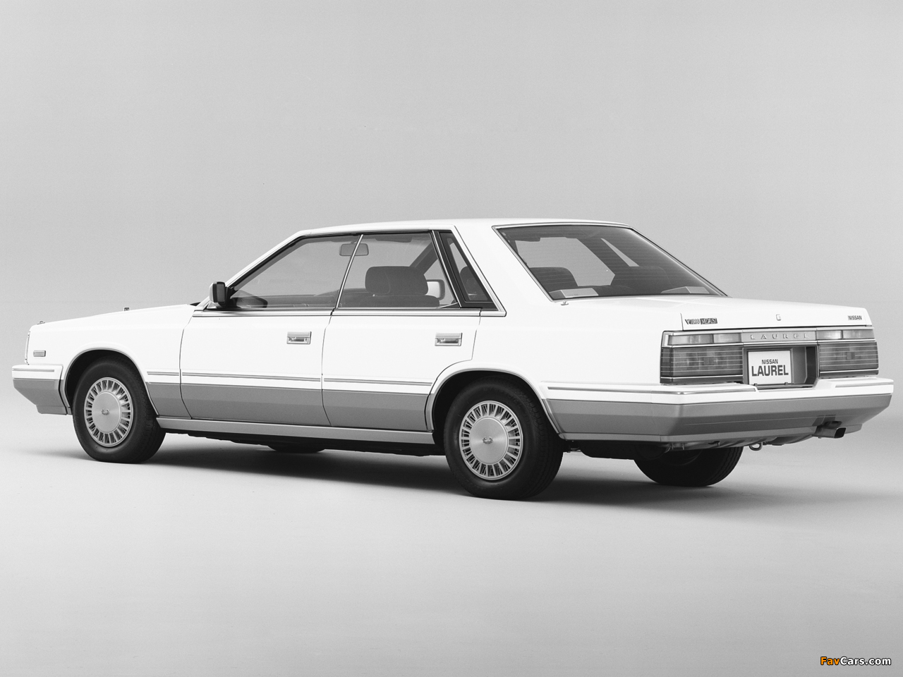 Pictures of Nissan Laurel Hardtop (C32) 1984–86 (1280 x 960)