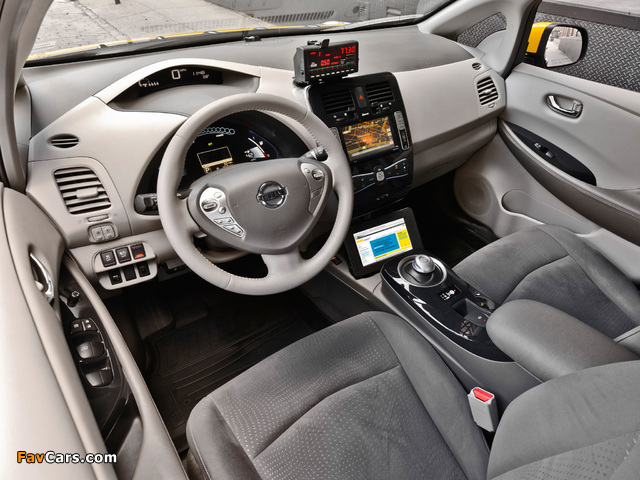 Images of Nissan Leaf Taxi US-spec 2013 (640 x 480)