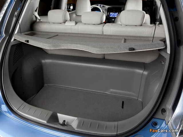 Nissan Leaf 2010 images (640 x 480)