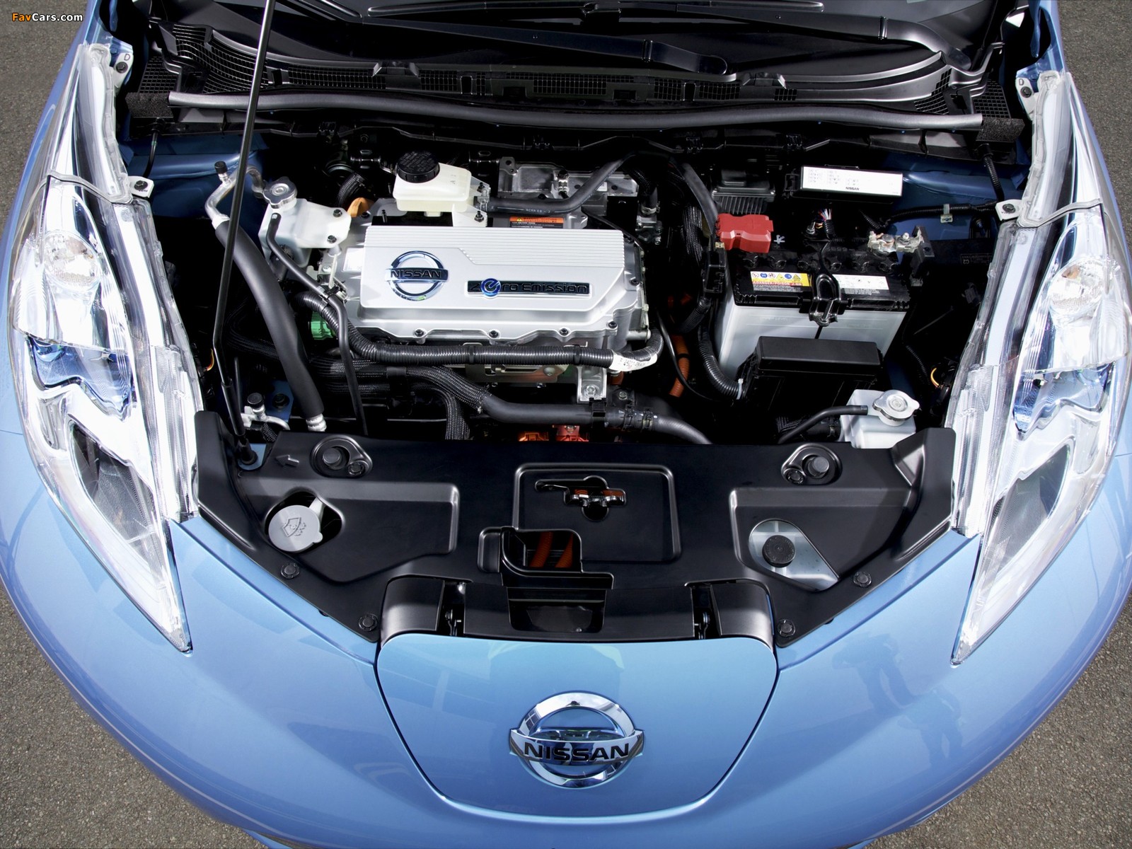 Nissan Leaf 2010 pictures (1600 x 1200)