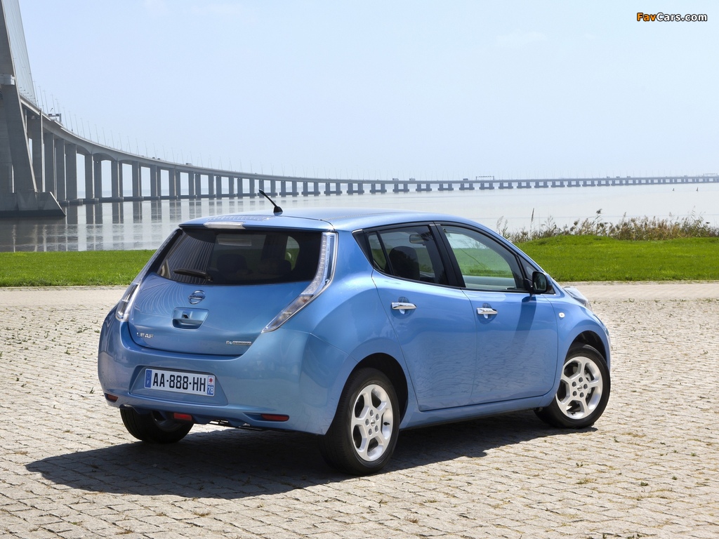Nissan Leaf 2010 wallpapers (1024 x 768)