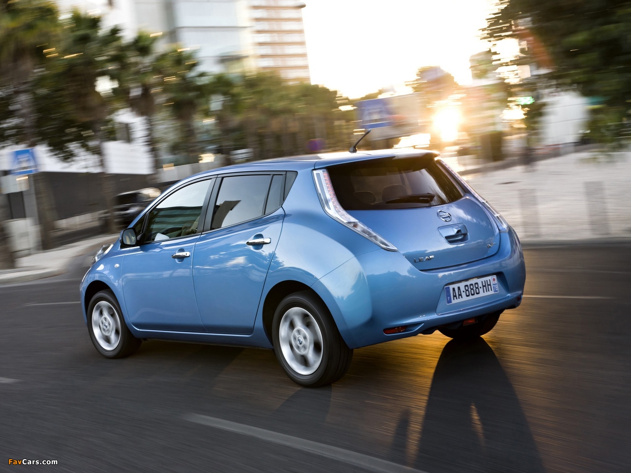 Nissan Leaf 2010 wallpapers (1280 x 960)