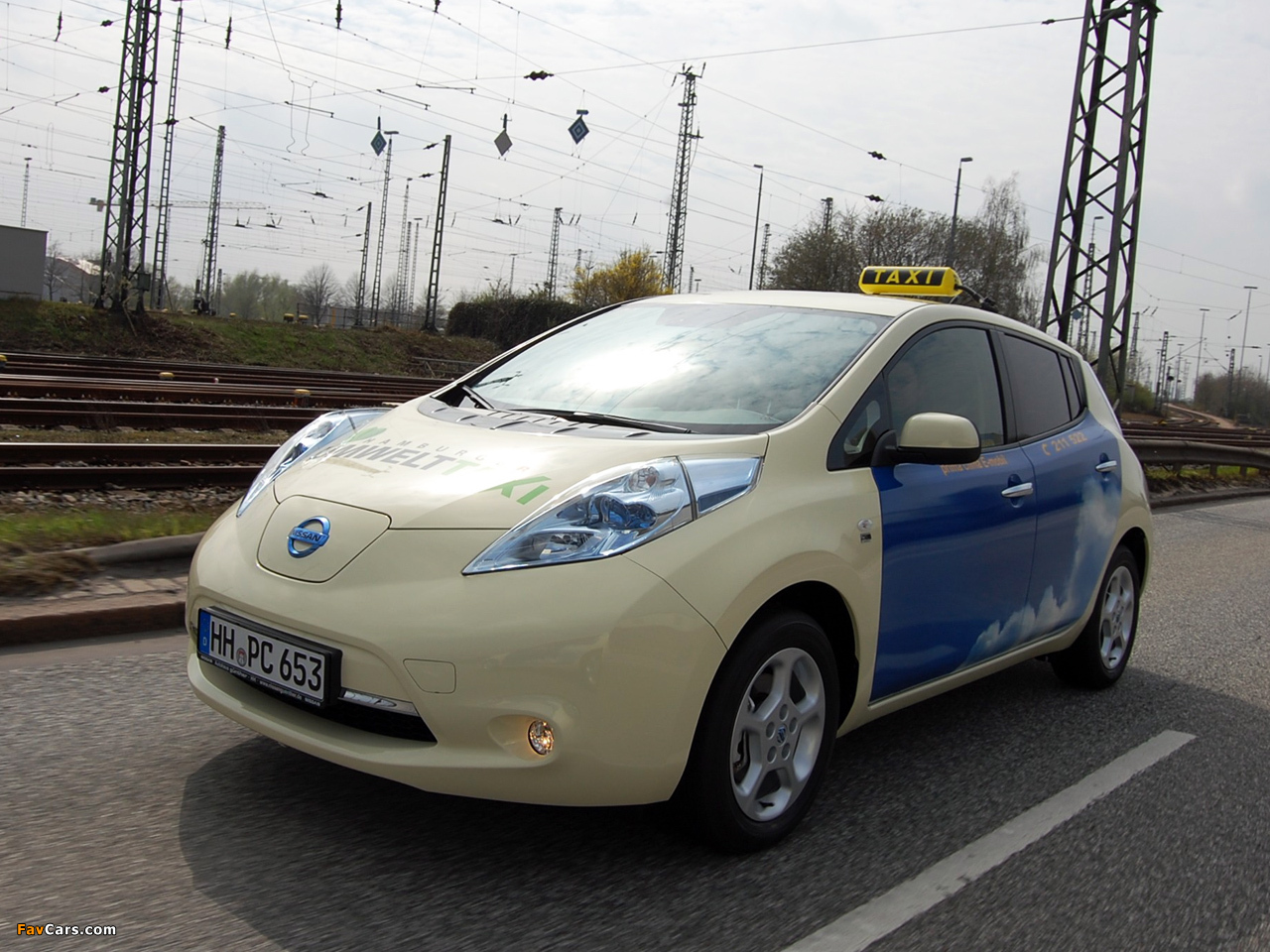 Nissan Leaf Taxi 2013 pictures (1280 x 960)