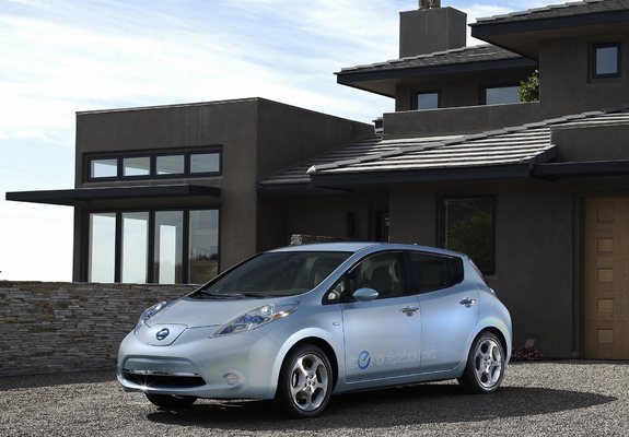 Photos of Nissan Leaf US-spec Prototype 2010