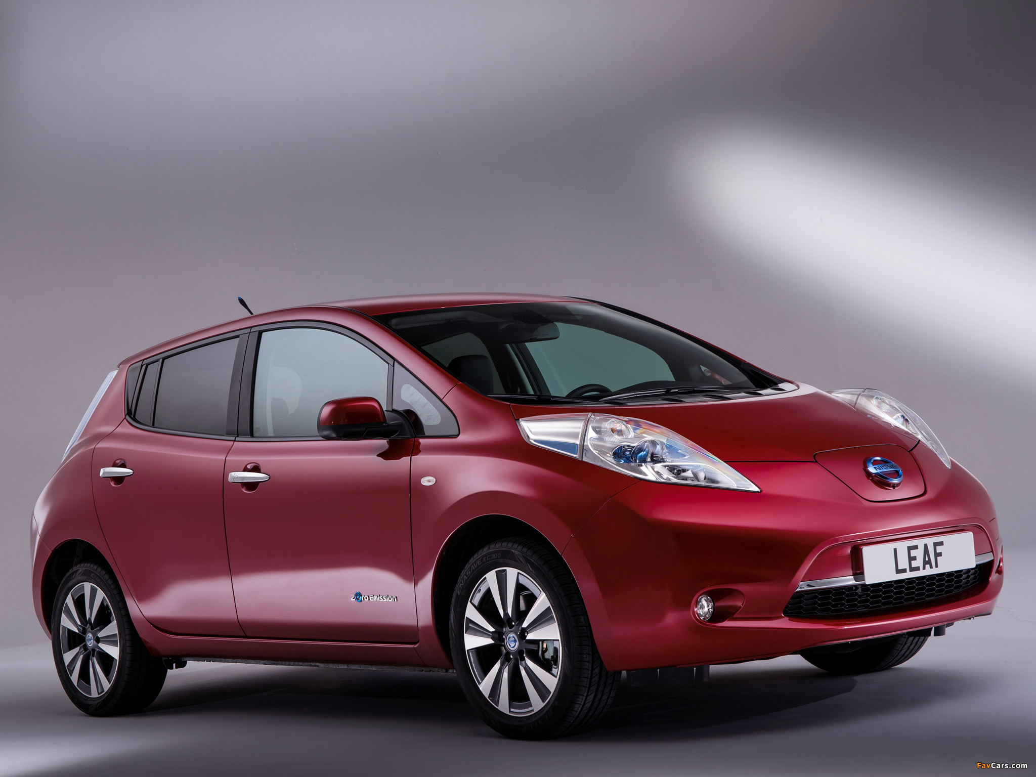 Photos of Nissan Leaf 2013 (2048 x 1536)