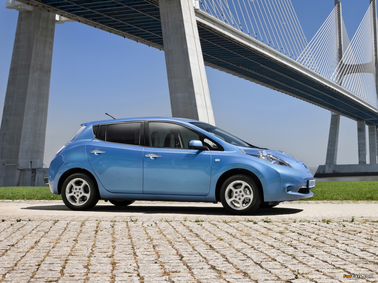 Pictures of Nissan Leaf 2010 (1280 x 960)