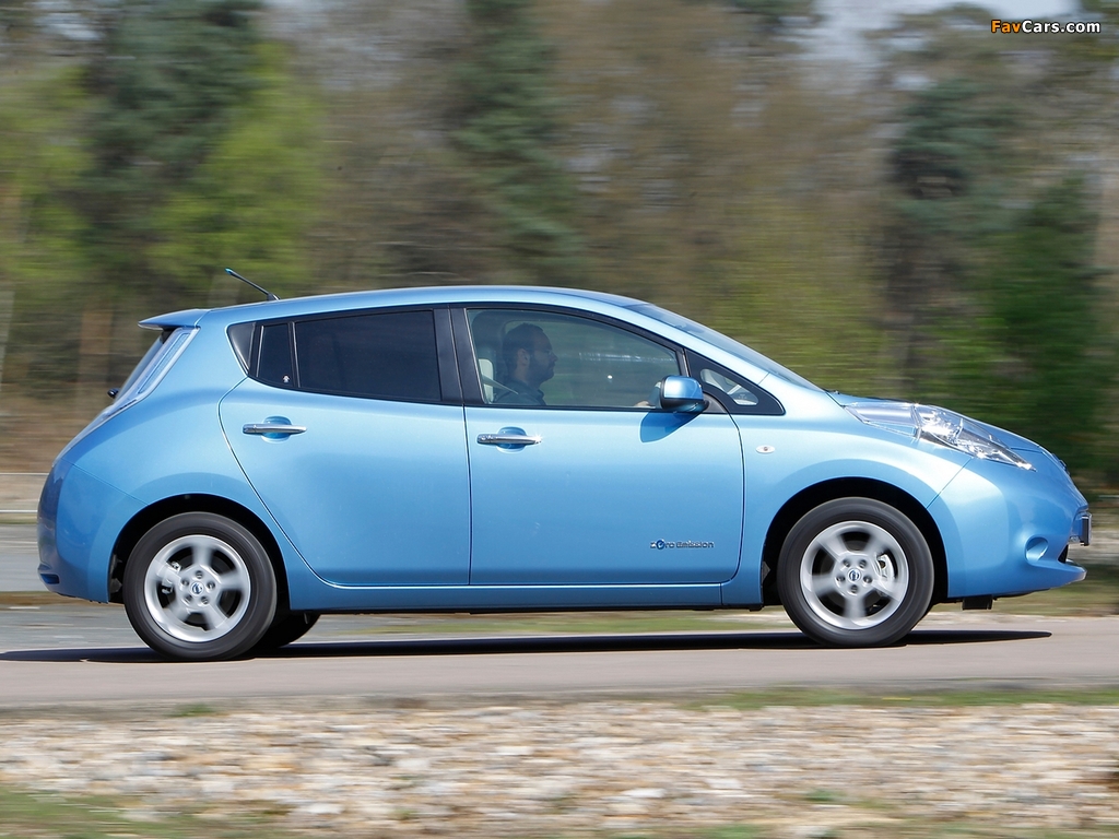 Pictures of Nissan Leaf UK-spec 2011 (1024 x 768)