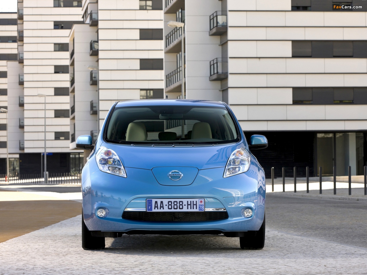 Nissan Leaf 2010 wallpapers (1280 x 960)