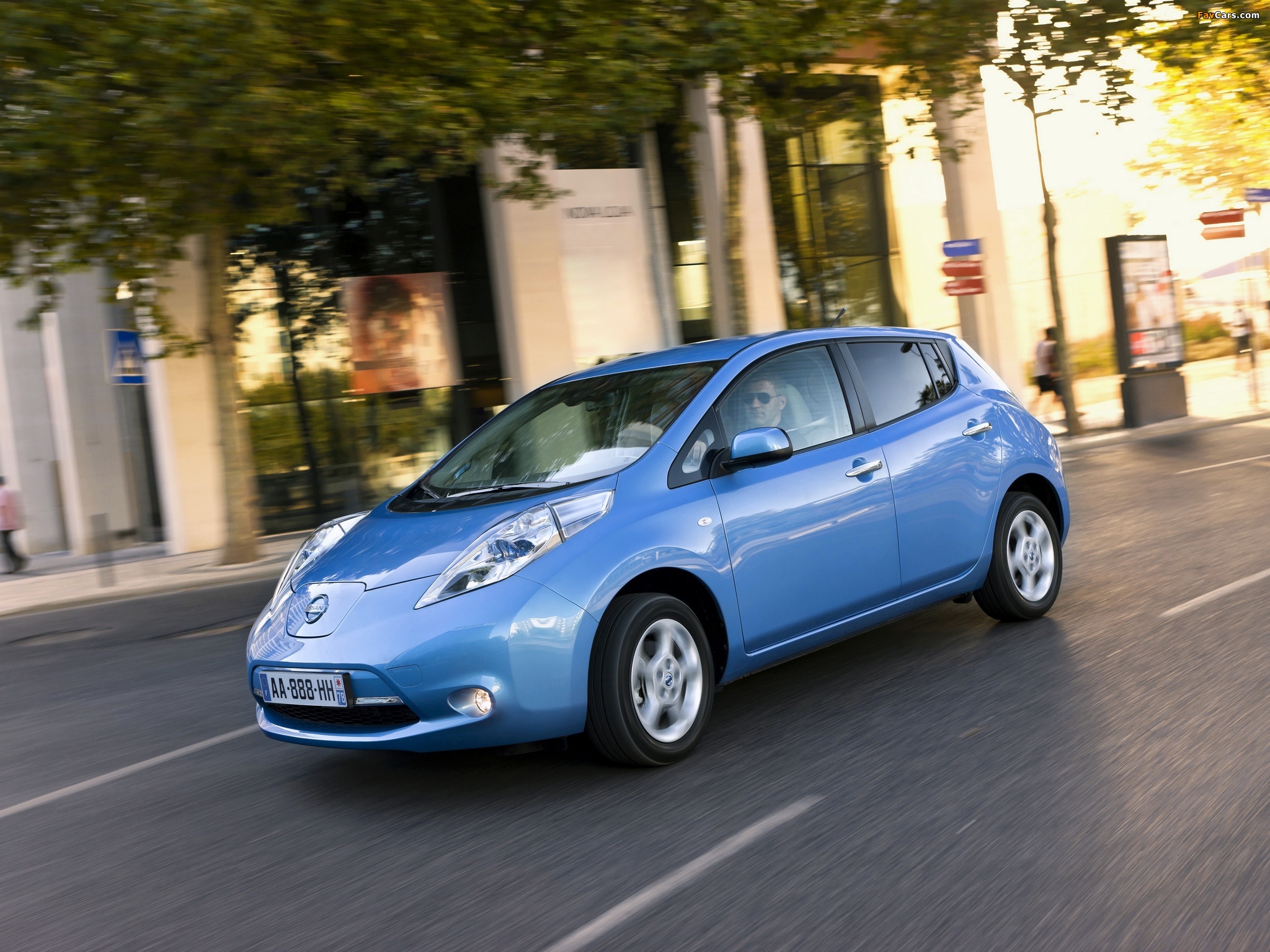 Nissan Leaf 2010 wallpapers (2048 x 1536)