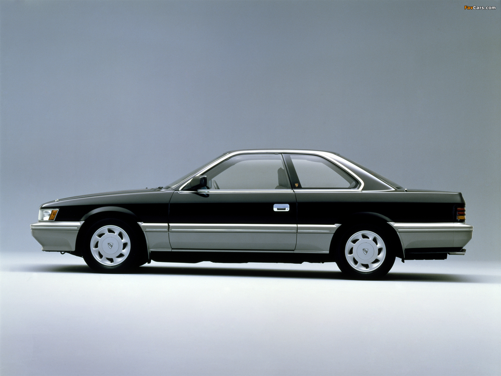 Images of Nissan Leopard (UF31) 1986–88 (1600 x 1200)