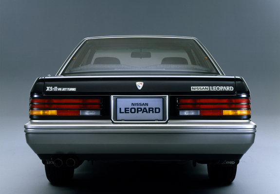 Images of Nissan Leopard (UF31) 1986–88