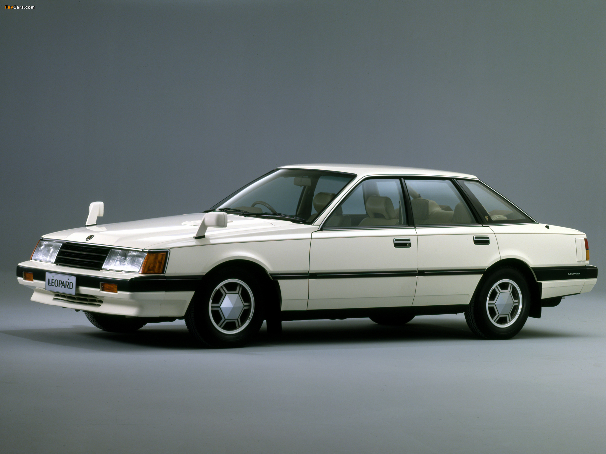 Nissan Leopard (F30) 1980–86 photos (2048 x 1536)