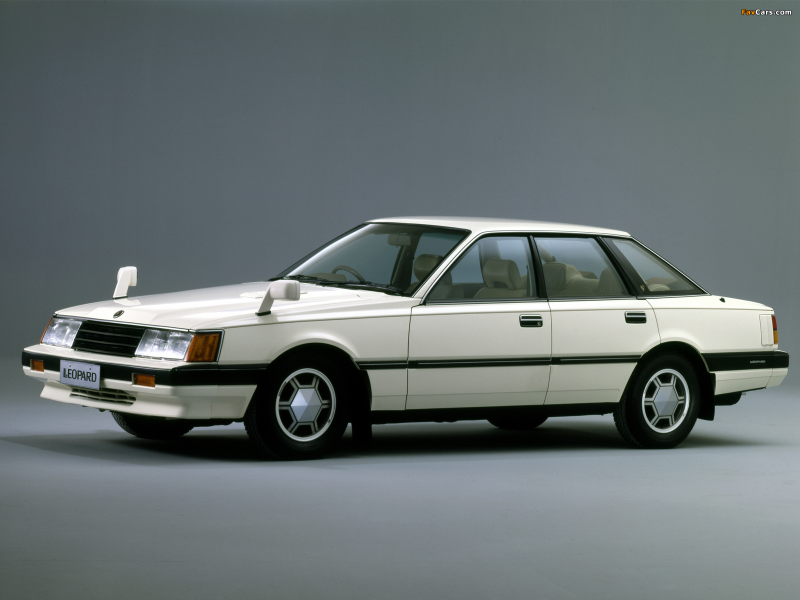 Nissan Leopard (F30) 1980–86 photos (1600 x 1200)