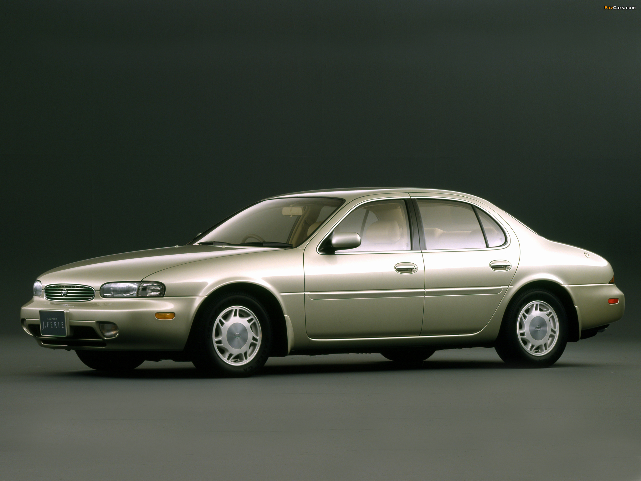 Nissan Leopard J Ferie (JY32) 1992–96 pictures (2048 x 1536)