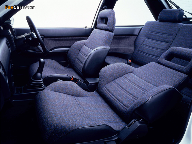 Pictures of Nissan Liberta Villa SSS Hatchback (N13) 1986–90 (640 x 480)