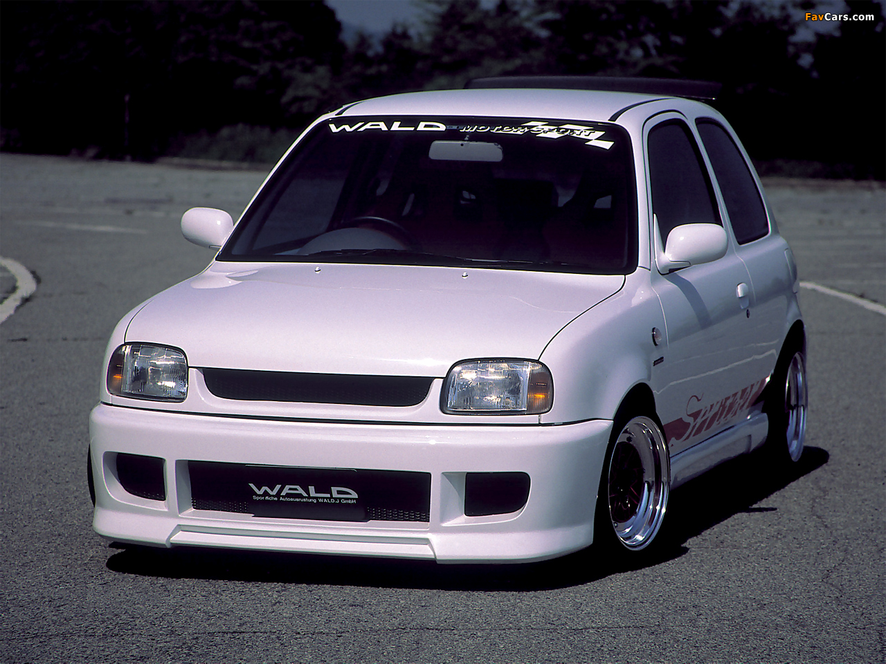Photos of WALD Nissan March Spritzer 3-door (K11) 1992–97 (1280 x 960)