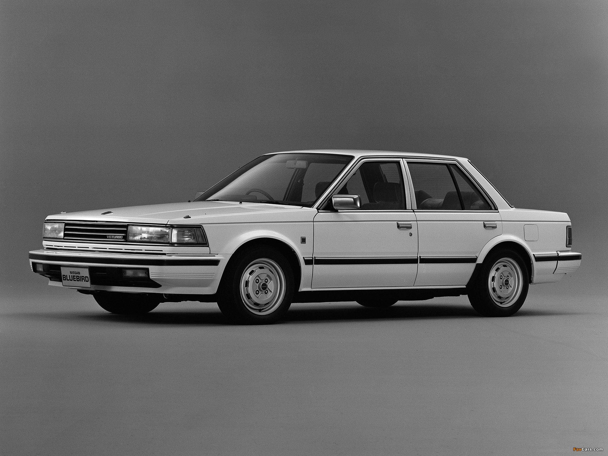 Images of Nissan Bluebird Maxima Sedan (U11) 1984–86 (2048 x 1536)