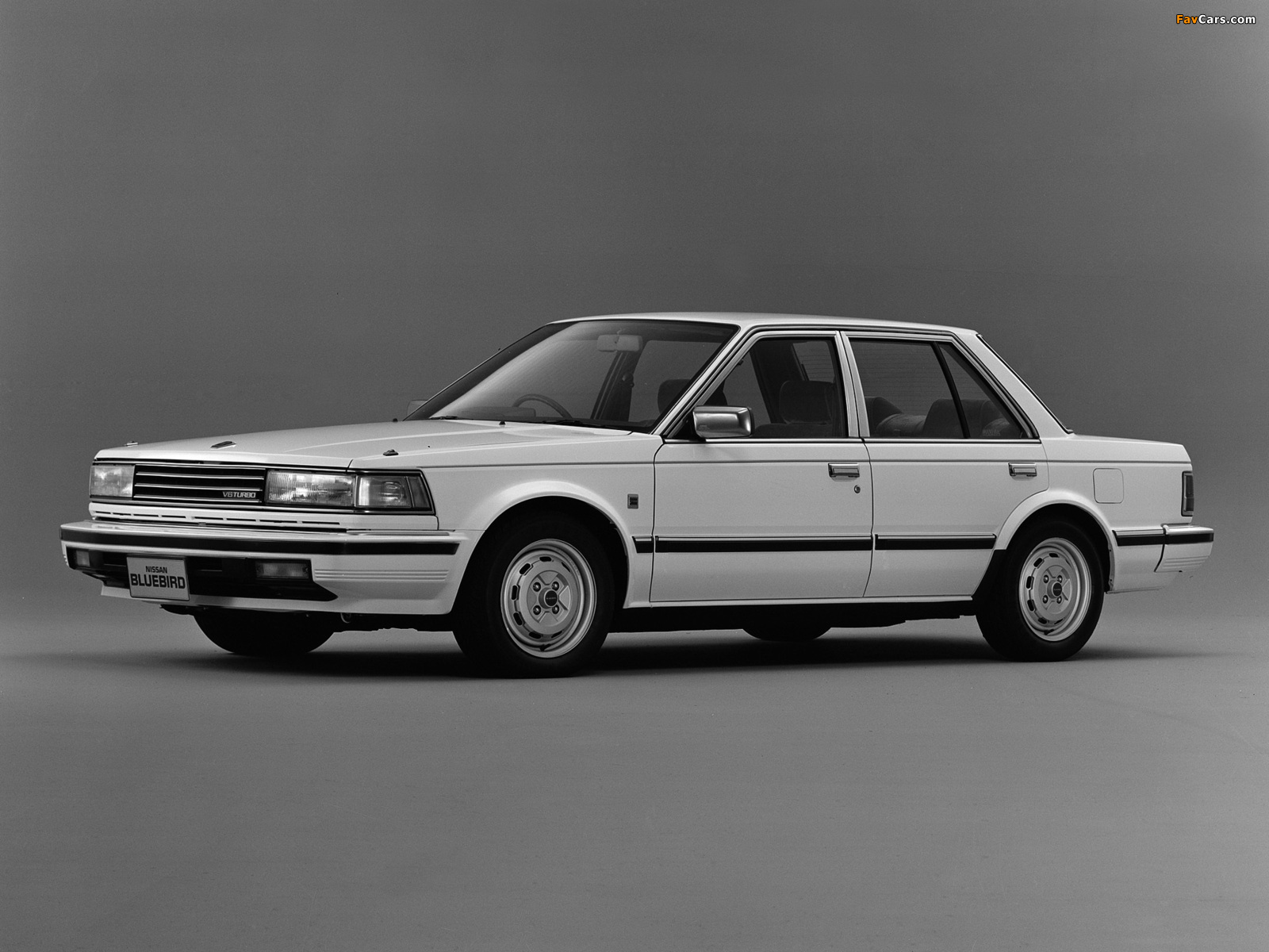Images of Nissan Bluebird Maxima Sedan (U11) 1984–86 (1600 x 1200)