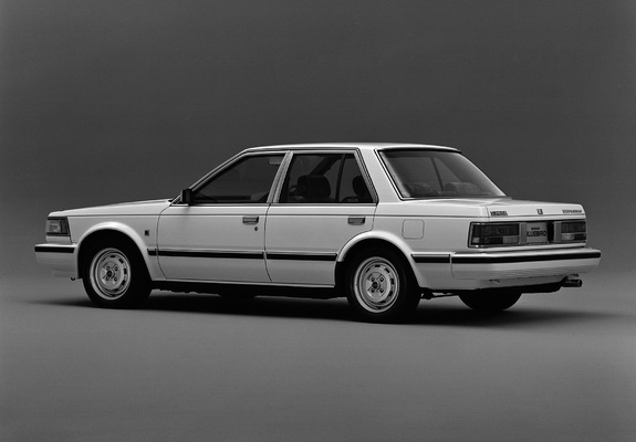 Nissan Bluebird Maxima Sedan (U11) 1984–86 images