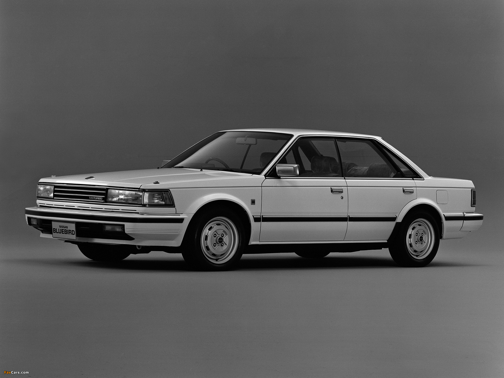 Photos of Nissan Bluebird Maxima Hardtop (U11) 1984–86 (2048 x 1536)