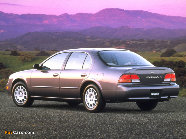 Photos of Nissan Maxima US-spec (A32) 1995–99 (640 x 480)