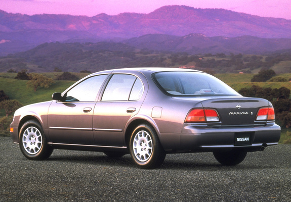 Photos of Nissan Maxima US-spec (A32) 1995–99