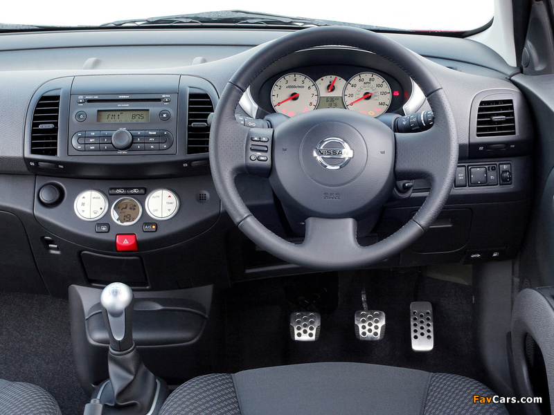 Images of Nissan Micra 160SR 3-door UK-spec (K12) 2005–07 (800 x 600)