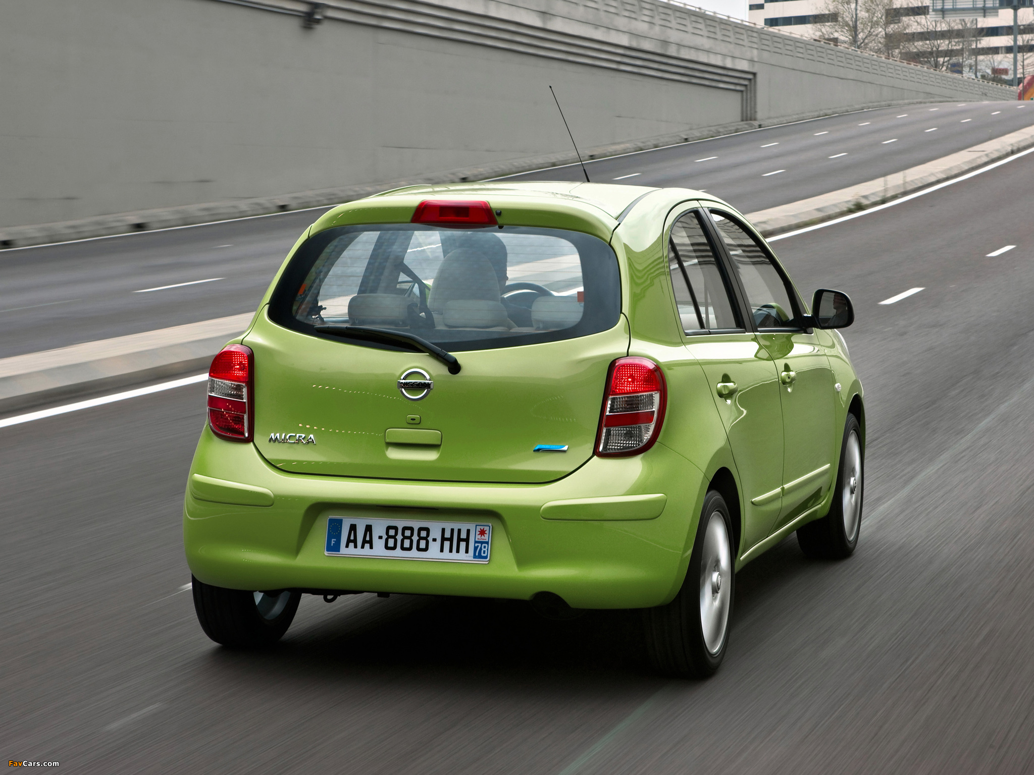 Images of Nissan Micra 5-door (K13) 2010 (2048 x 1536)