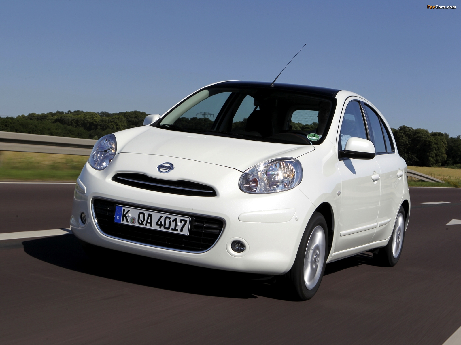 Nissan Micra DIG-S 5-door (K13) 2011 wallpapers (1600 x 1200)